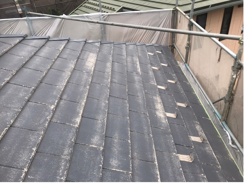 船橋市の屋根塗装の高圧洗浄の施工後の様子