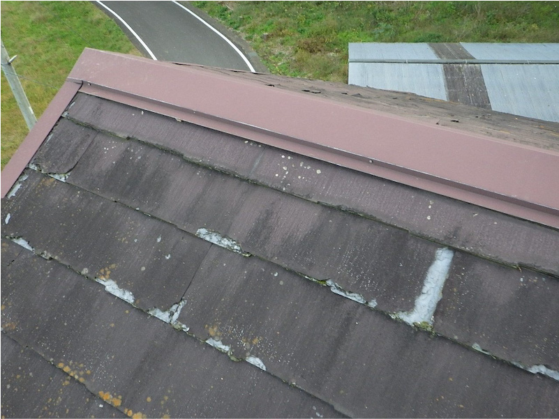印西市の屋根カバー工法の施工前の様子