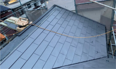 船橋市の屋根リフォーム | カバー工法でガルバリウム鋼板に張り替え